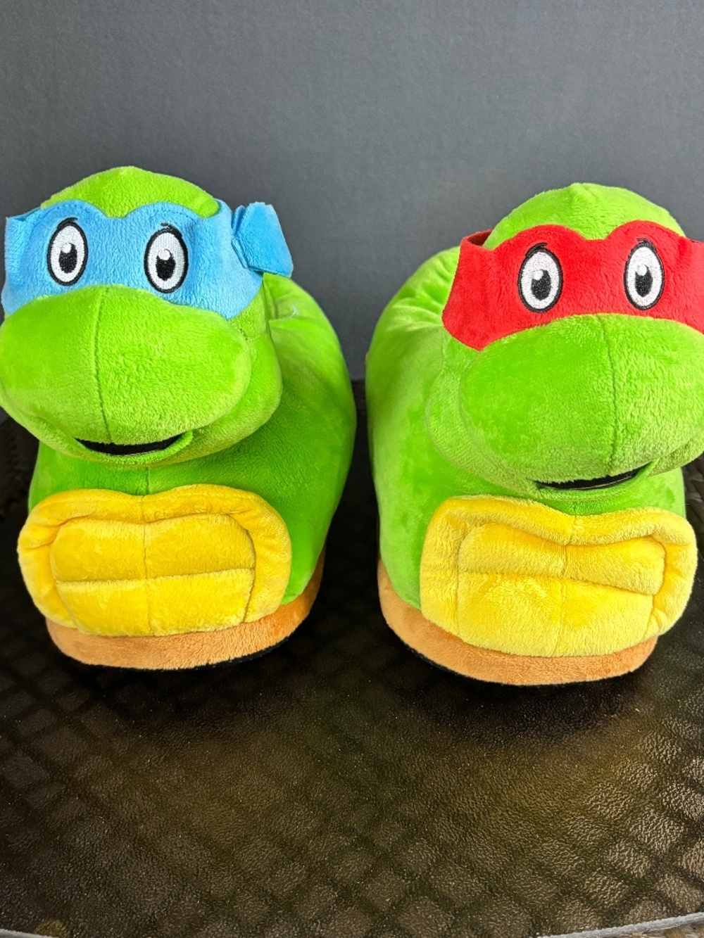 Ground up TMNT Teenage Mutant Ninja Turtles 3D Plush Slippers Size 13/14